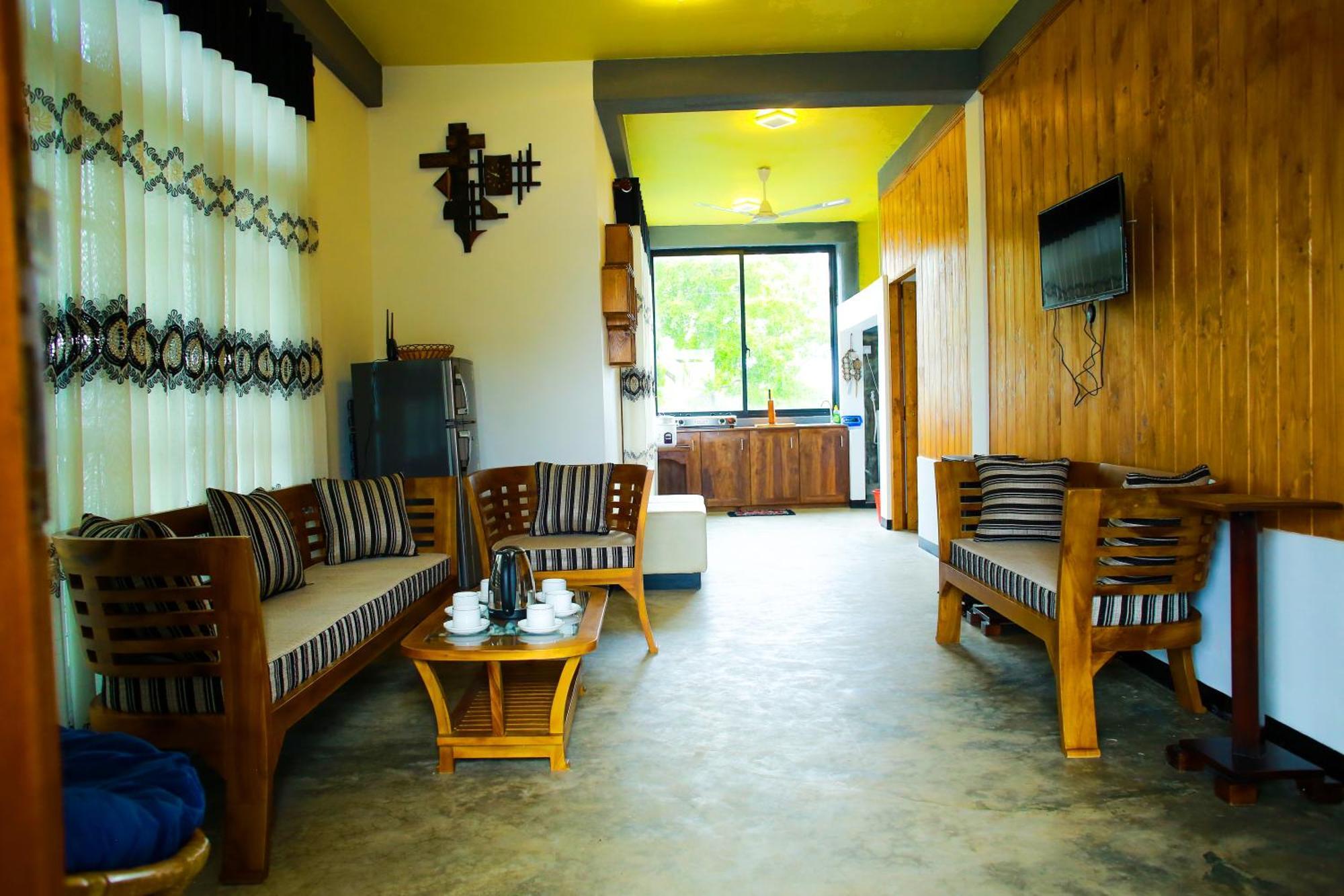 Isindu Sky Lodge Мириса Екстериор снимка