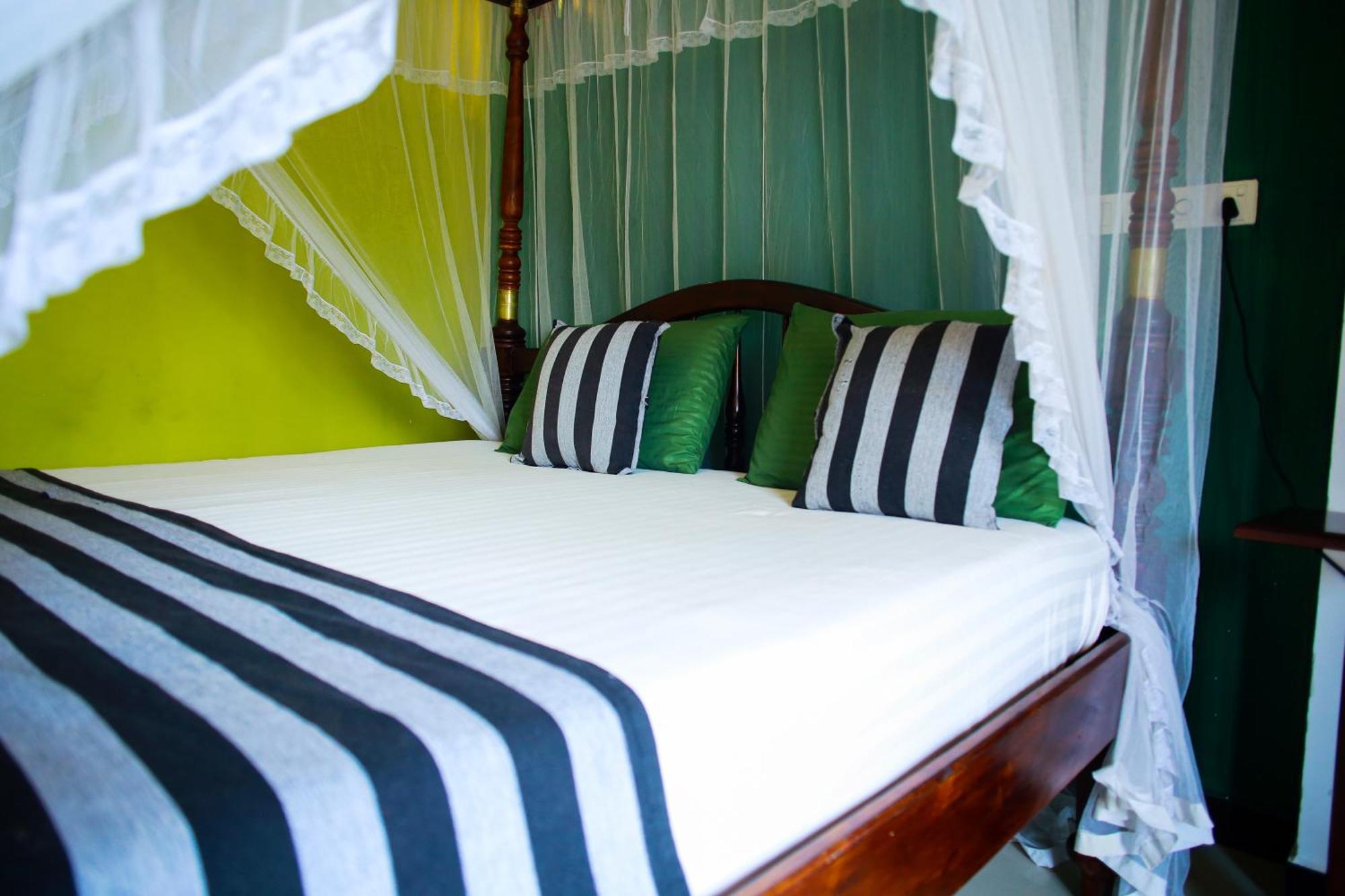 Isindu Sky Lodge Мириса Екстериор снимка